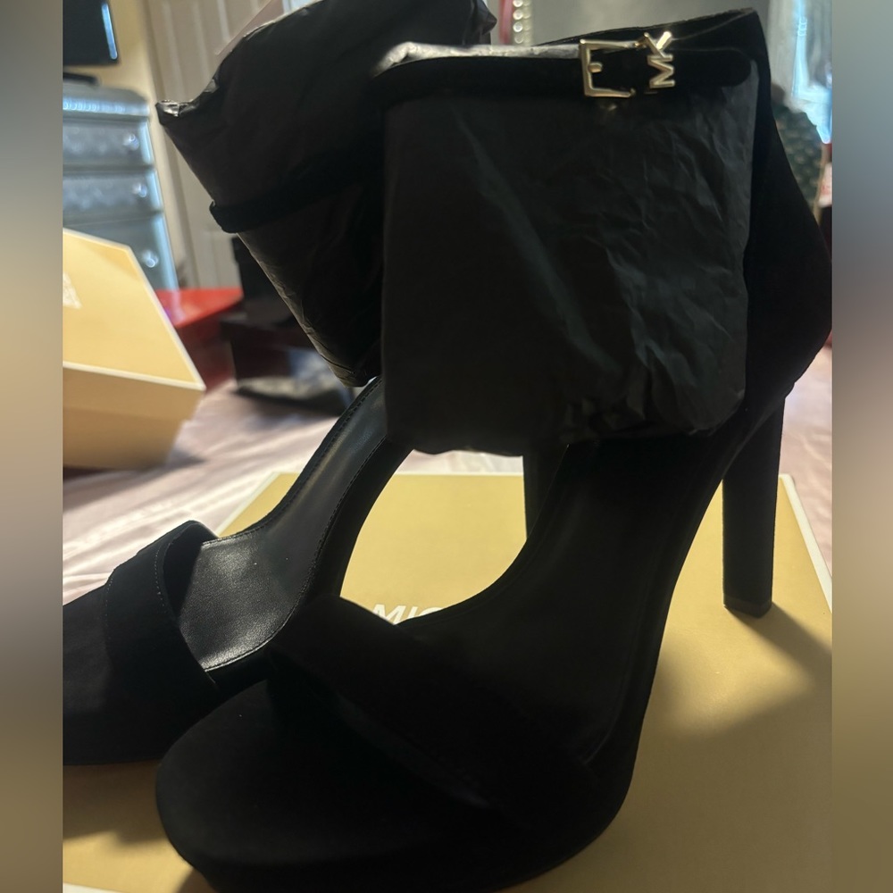 Black Michael Kor Heels